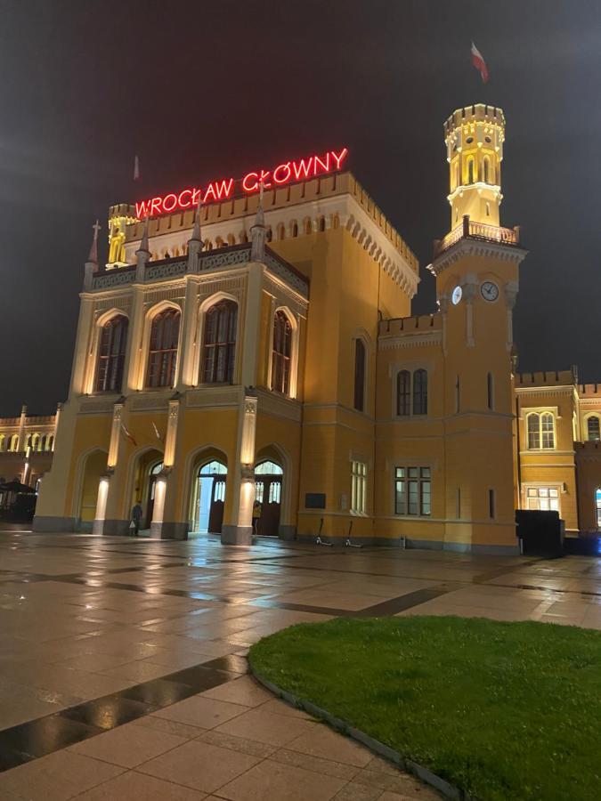 Dyrekcyjna Apartment Вроцлав Екстериор снимка